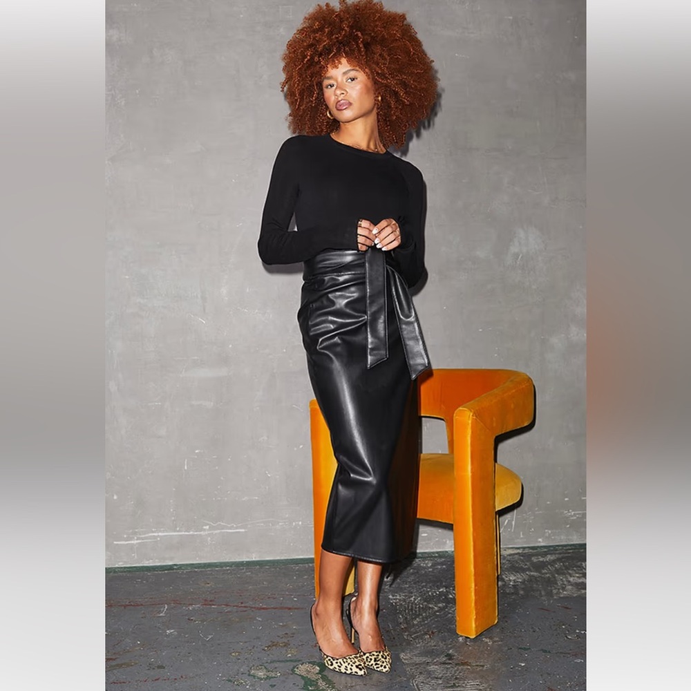 DISSH Black Midi Skirt